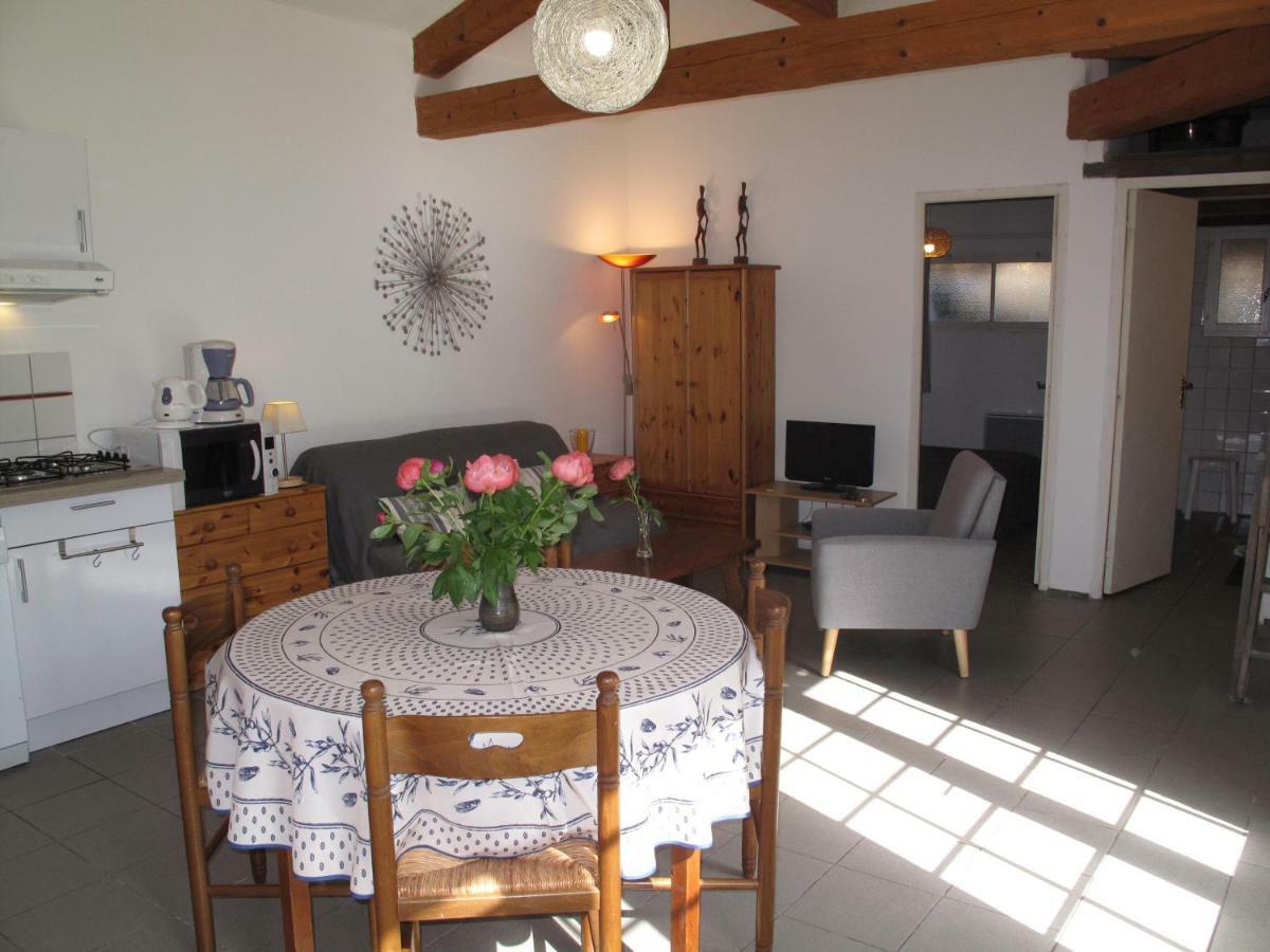 Residence Miro, Gites Avec Piscine Chauffee Et Tennis Les Arcs-sur-Argens Kültér fotó