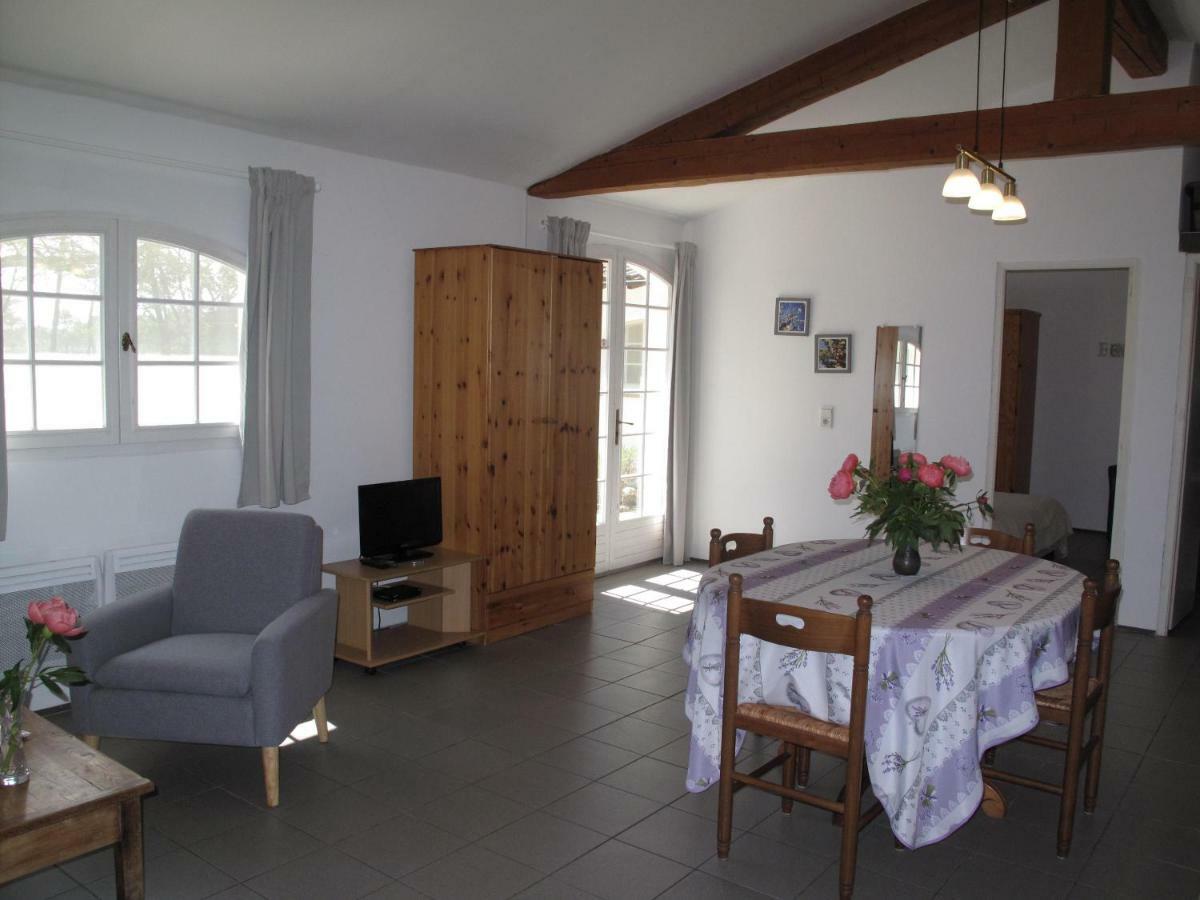 Residence Miro, Gites Avec Piscine Chauffee Et Tennis Les Arcs-sur-Argens Kültér fotó