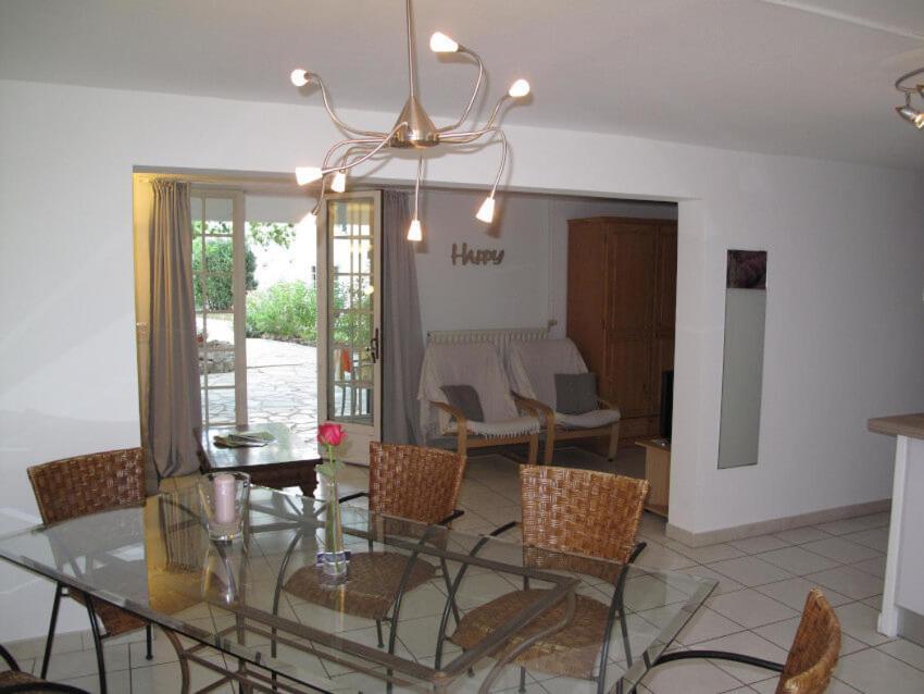 Residence Miro, Gites Avec Piscine Chauffee Et Tennis Les Arcs-sur-Argens Kültér fotó